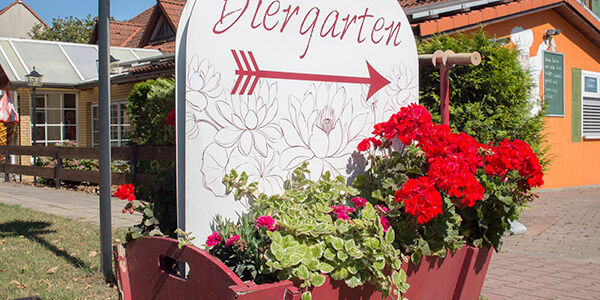 Außenansicht Restaurant vom Hotel Baggernpuhl in Nauen